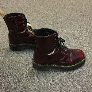 *VEGAN* Size 9.5 Jaden Dr. Martens $115.00